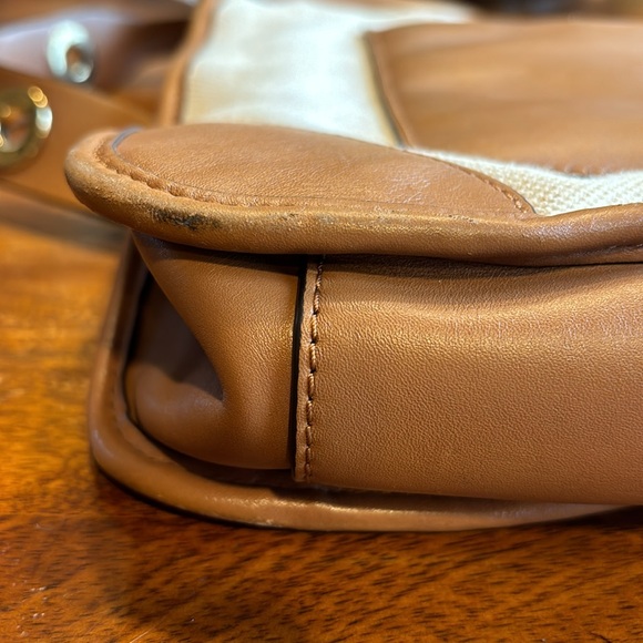 Michael Kors North/South messenger crossbody bag. - Picture 8 of 13